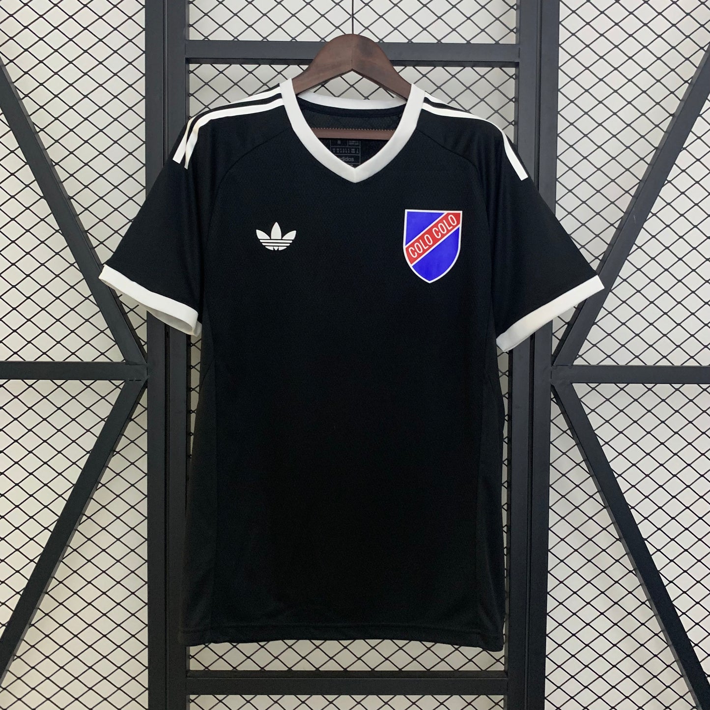 Camiseta Colo-Colo Centenario 2025 – Edición Conmemorativa Negra