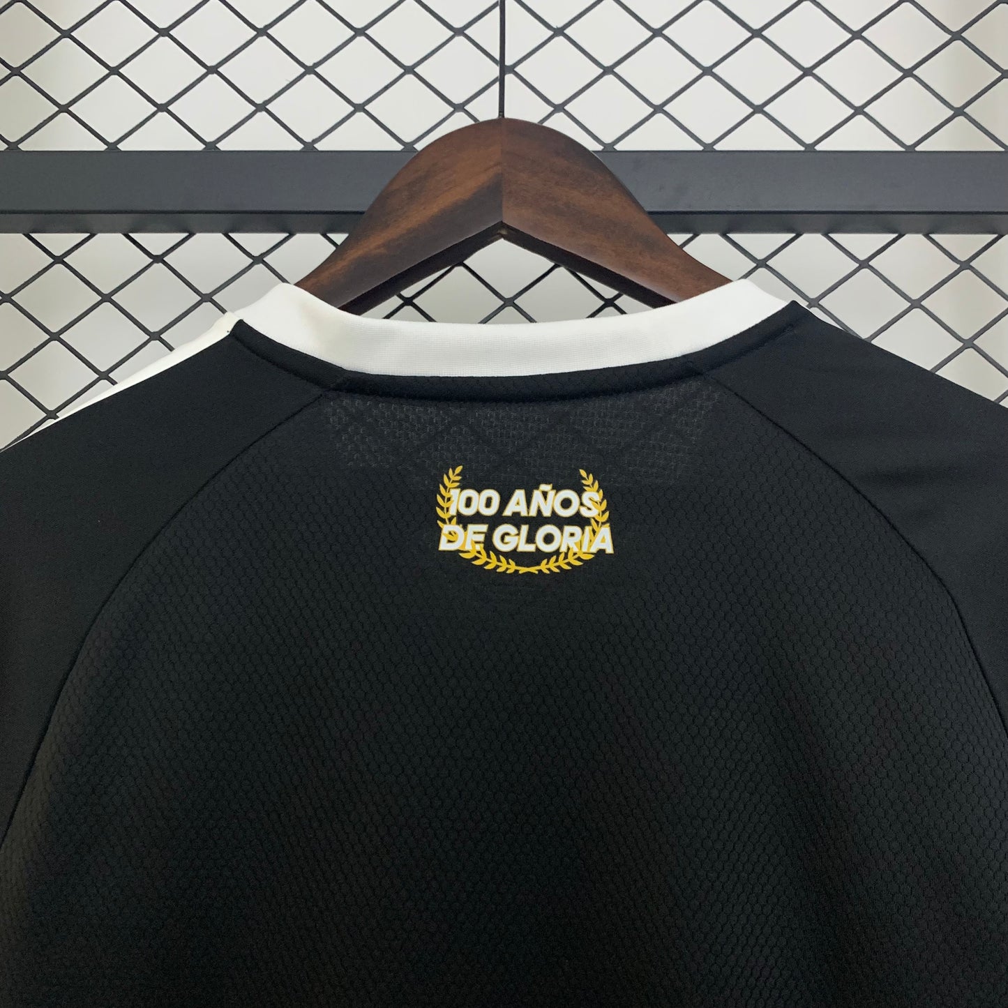 Camiseta Colo-Colo Centenario 2025 – Edición Conmemorativa Negra