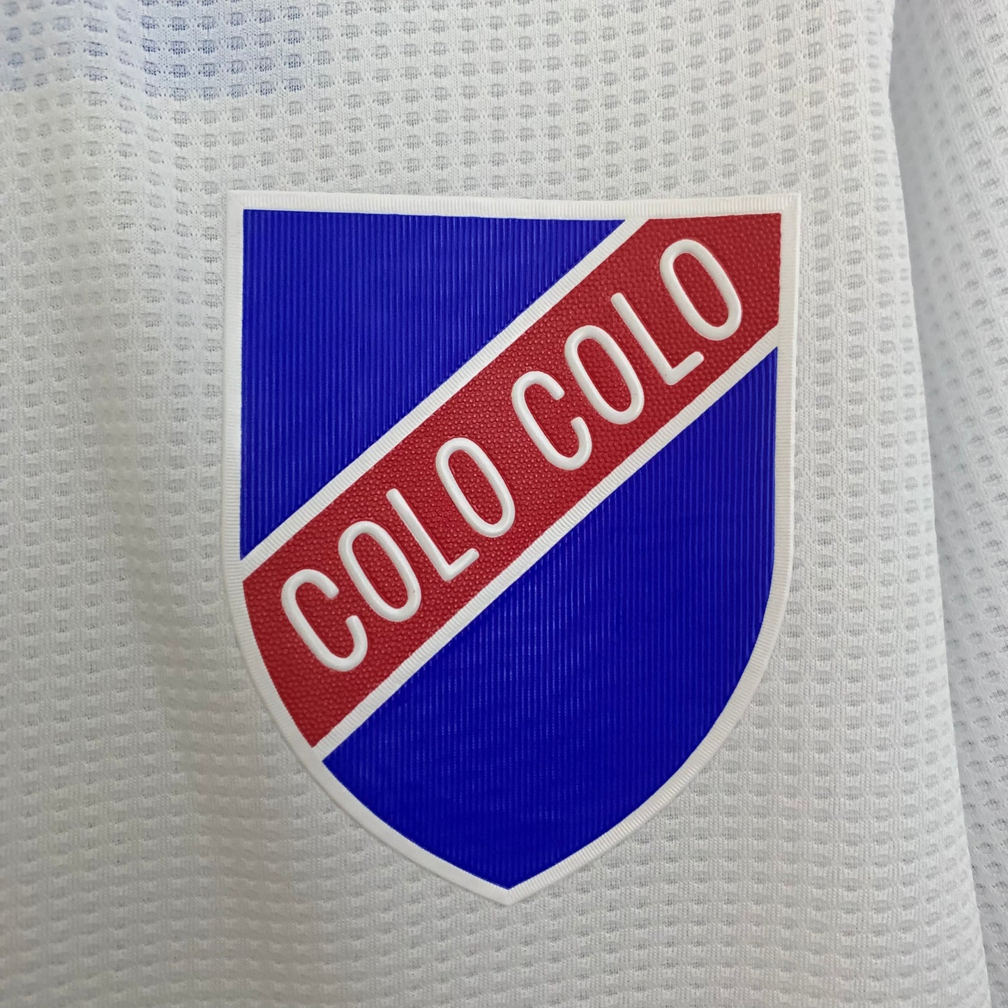 Camiseta Colo-Colo Centenario 2025 – Edición Conmemorativa Blanca